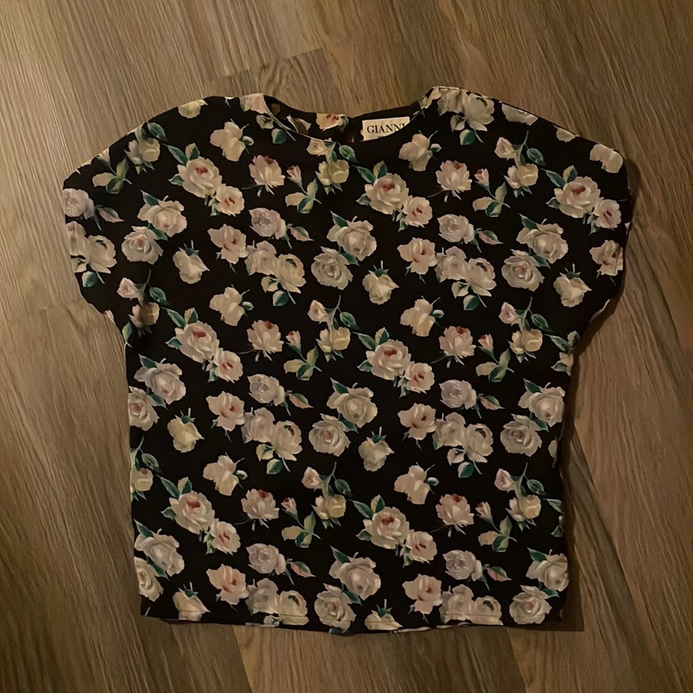 Vintage Gianni blue floral shirt sleeve blouse